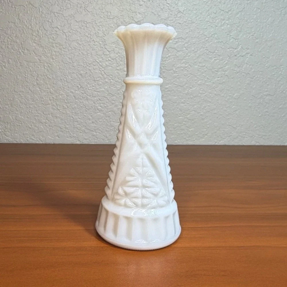 Vintage White Milk Glass Bud Vase Scalloped Rim Starburst Pattern 6 Inch